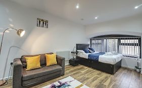 Victoria House Apartments